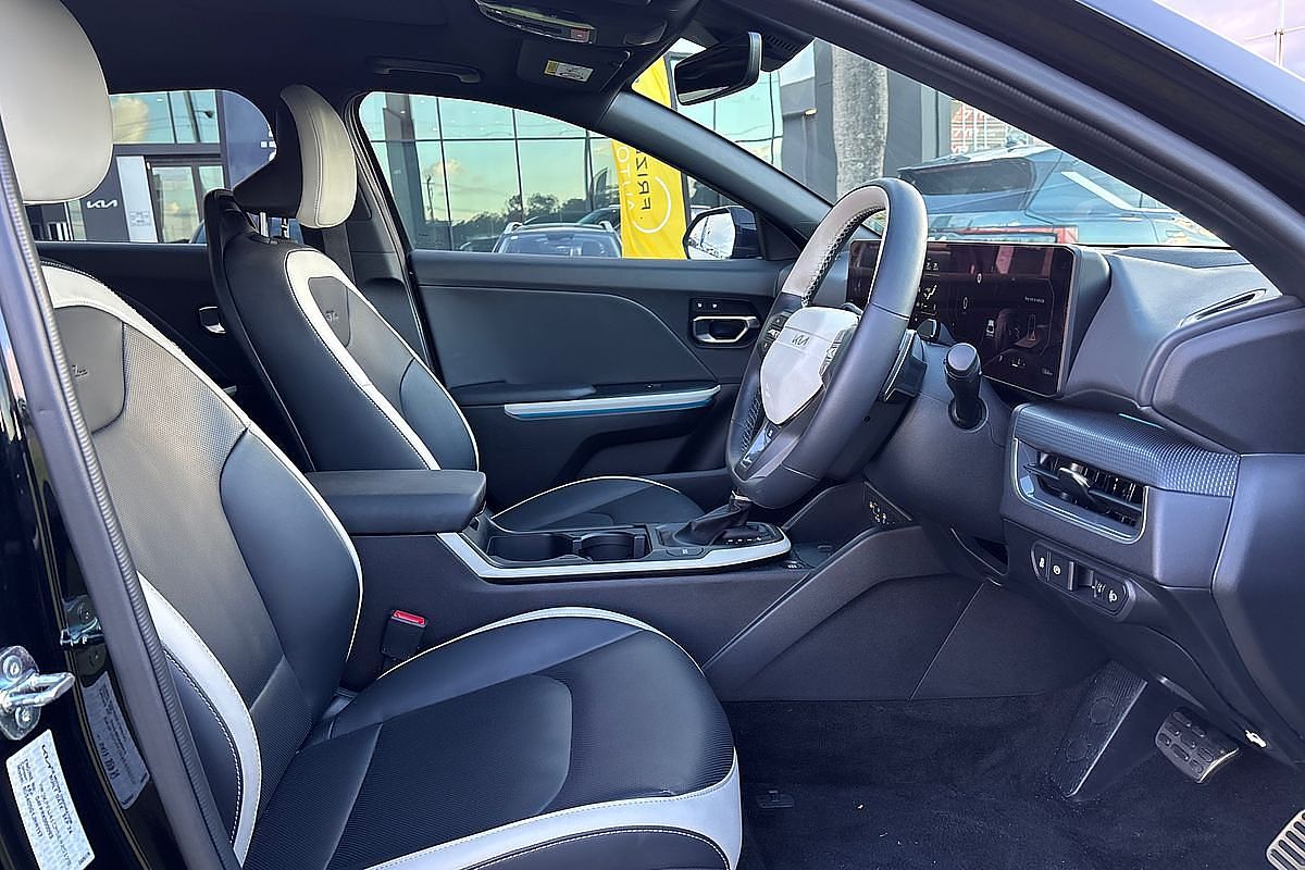 2025 Kia K4 GT-Line CL4m