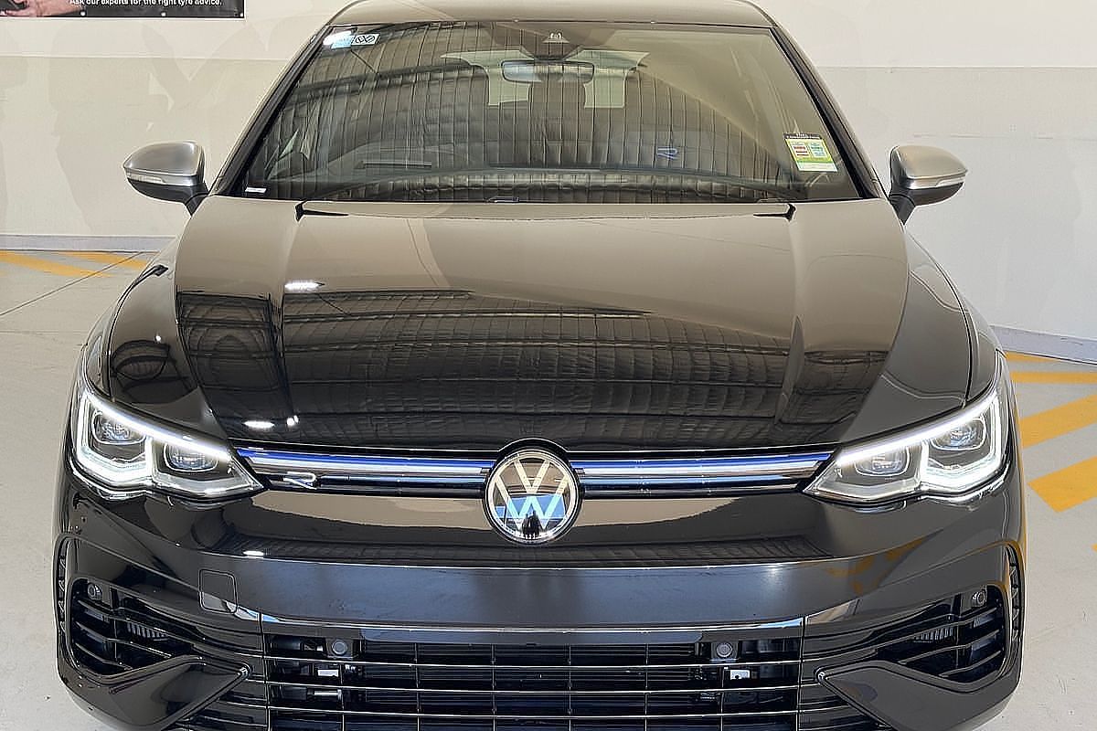 2024 Volkswagen Golf R 8
