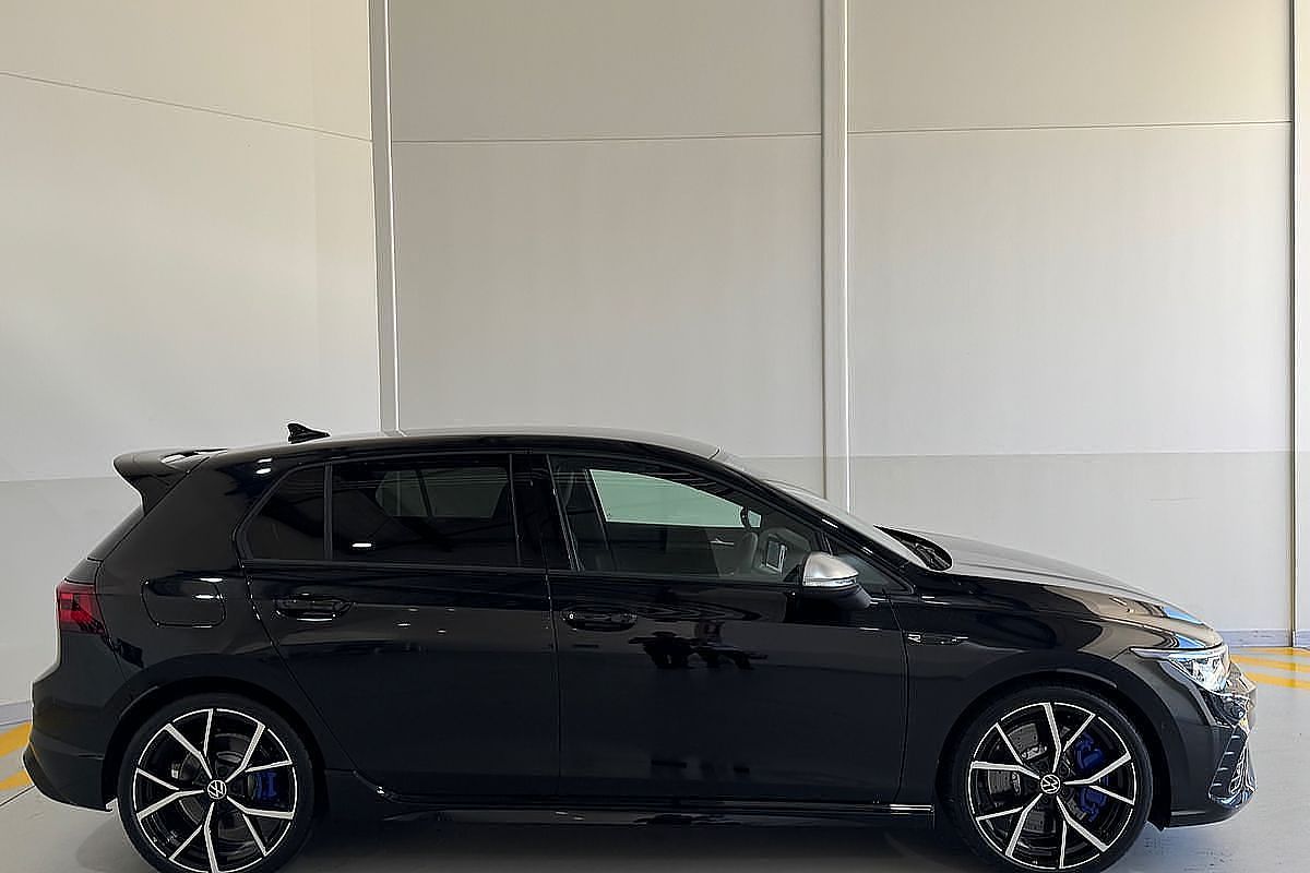 2024 Volkswagen Golf R 8