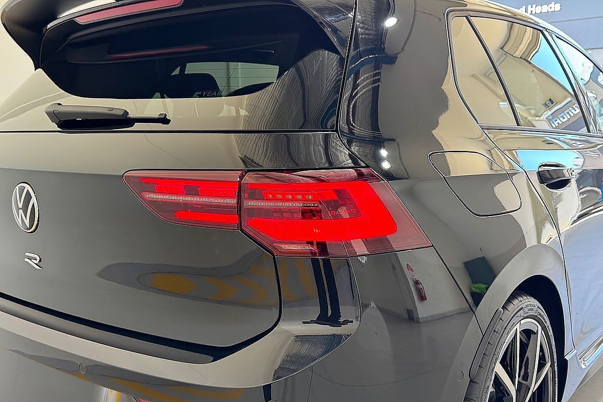 2024 Volkswagen Golf R 8