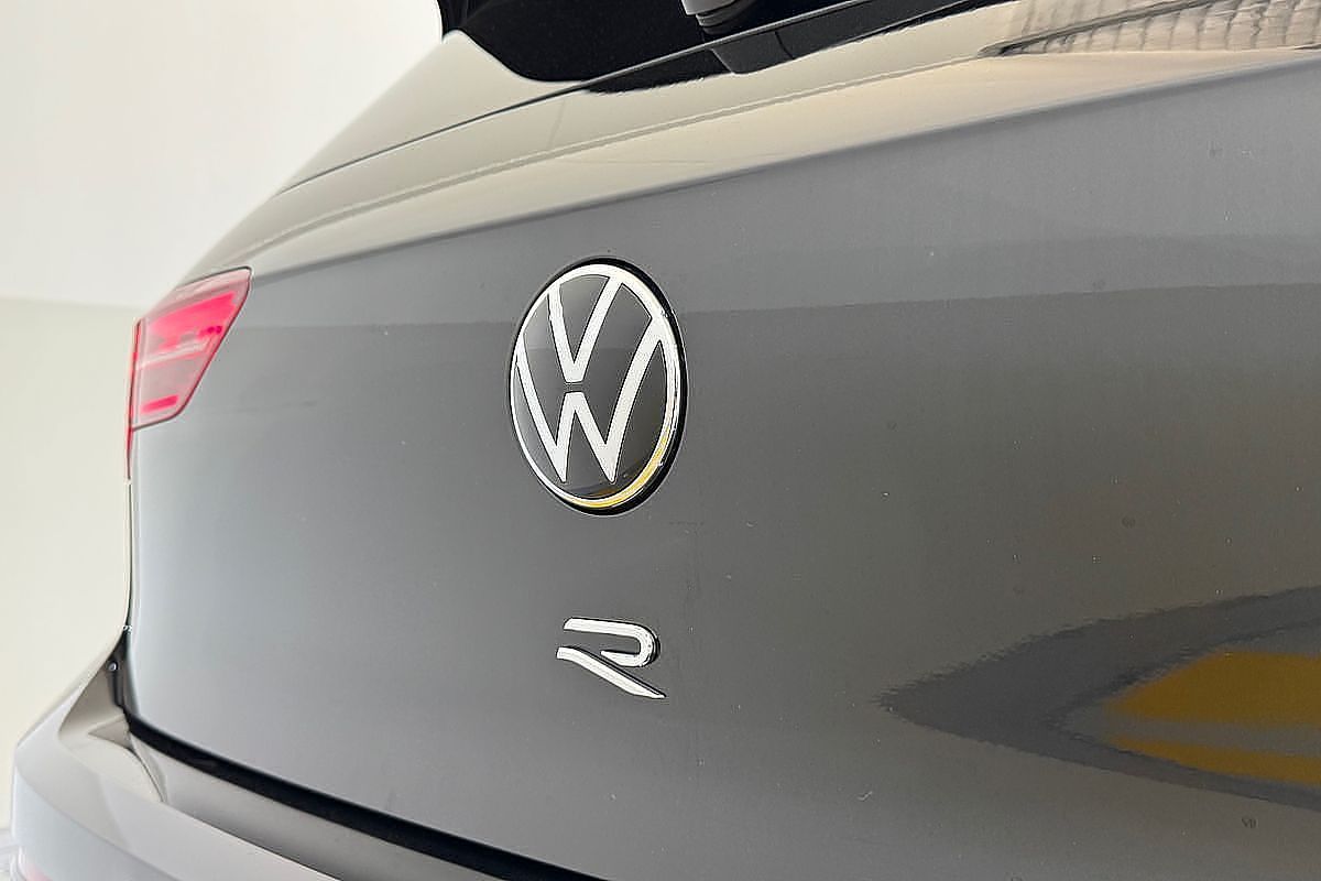 2024 Volkswagen Golf R 8