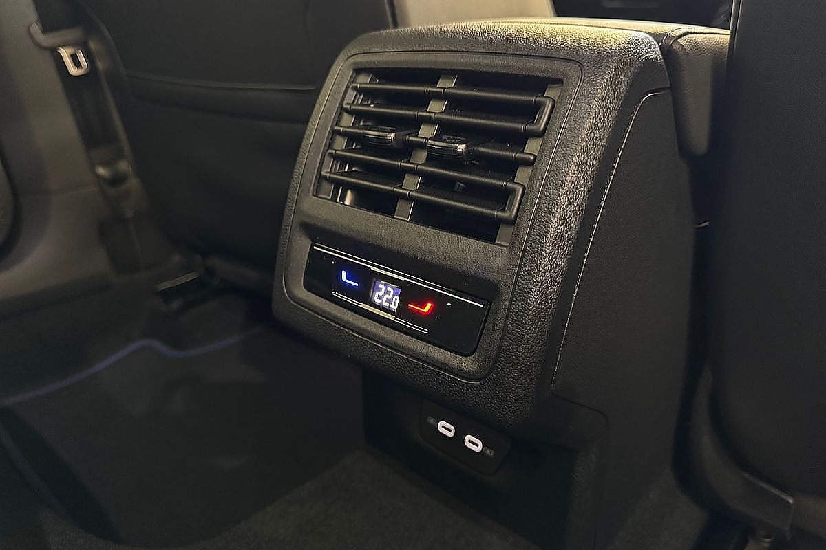 2024 Volkswagen Golf R 8