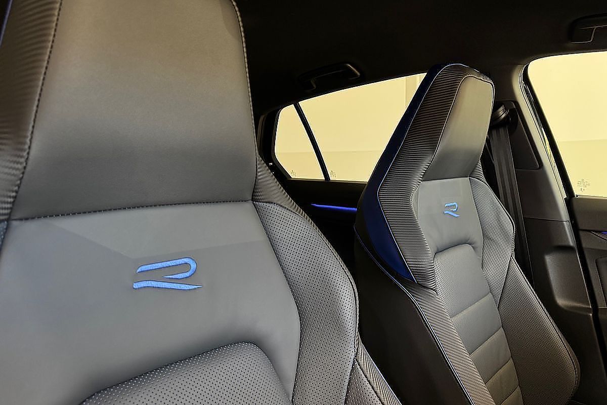 2024 Volkswagen Golf R 8