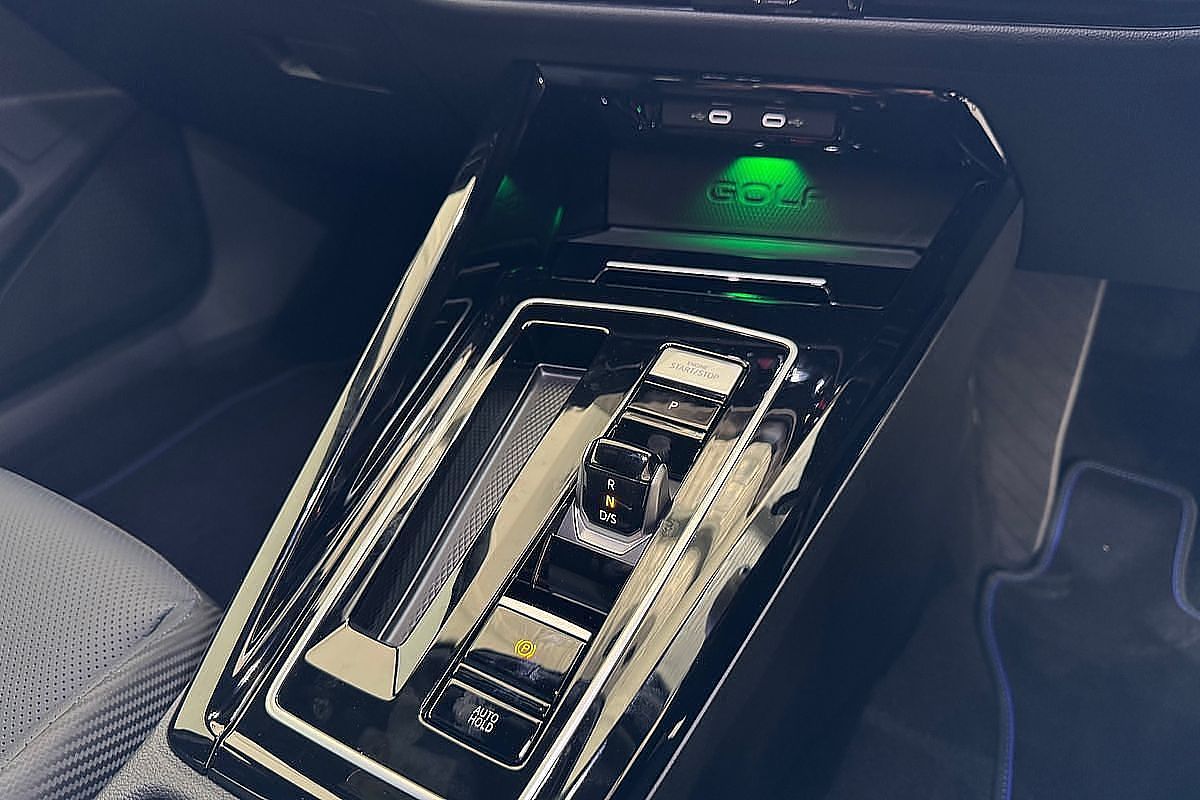 2024 Volkswagen Golf R 8