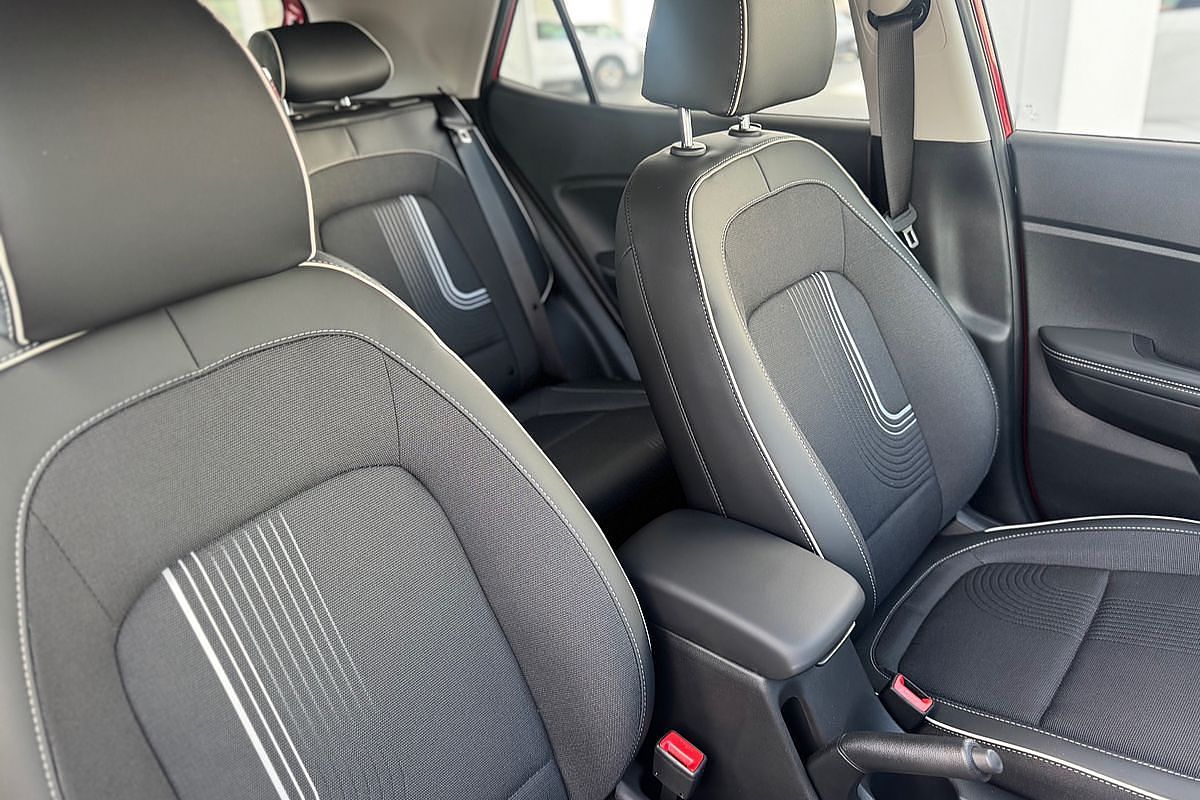2024 Hyundai Venue Active QX.V5