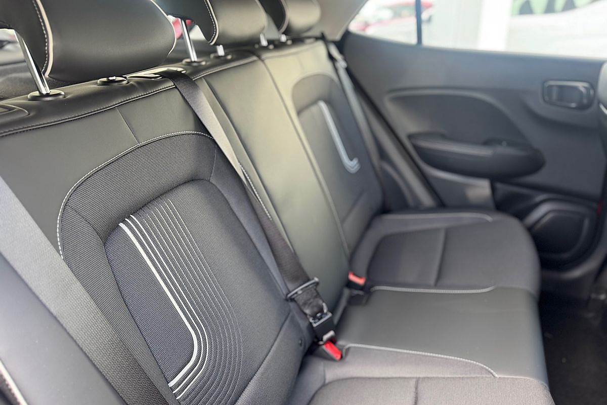 2024 Hyundai Venue Active QX.V5