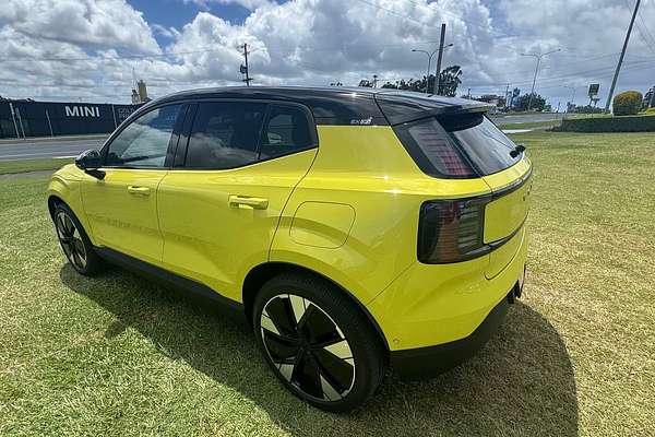 2023 Volvo EX30 Single Motor Extended Range Plus