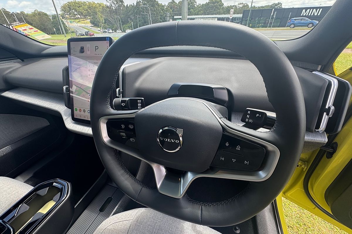 2023 Volvo EX30 Single Motor Extended Range Plus