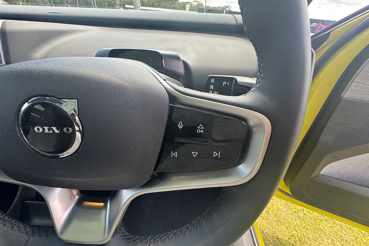 2023 Volvo EX30 Single Motor Extended Range Plus