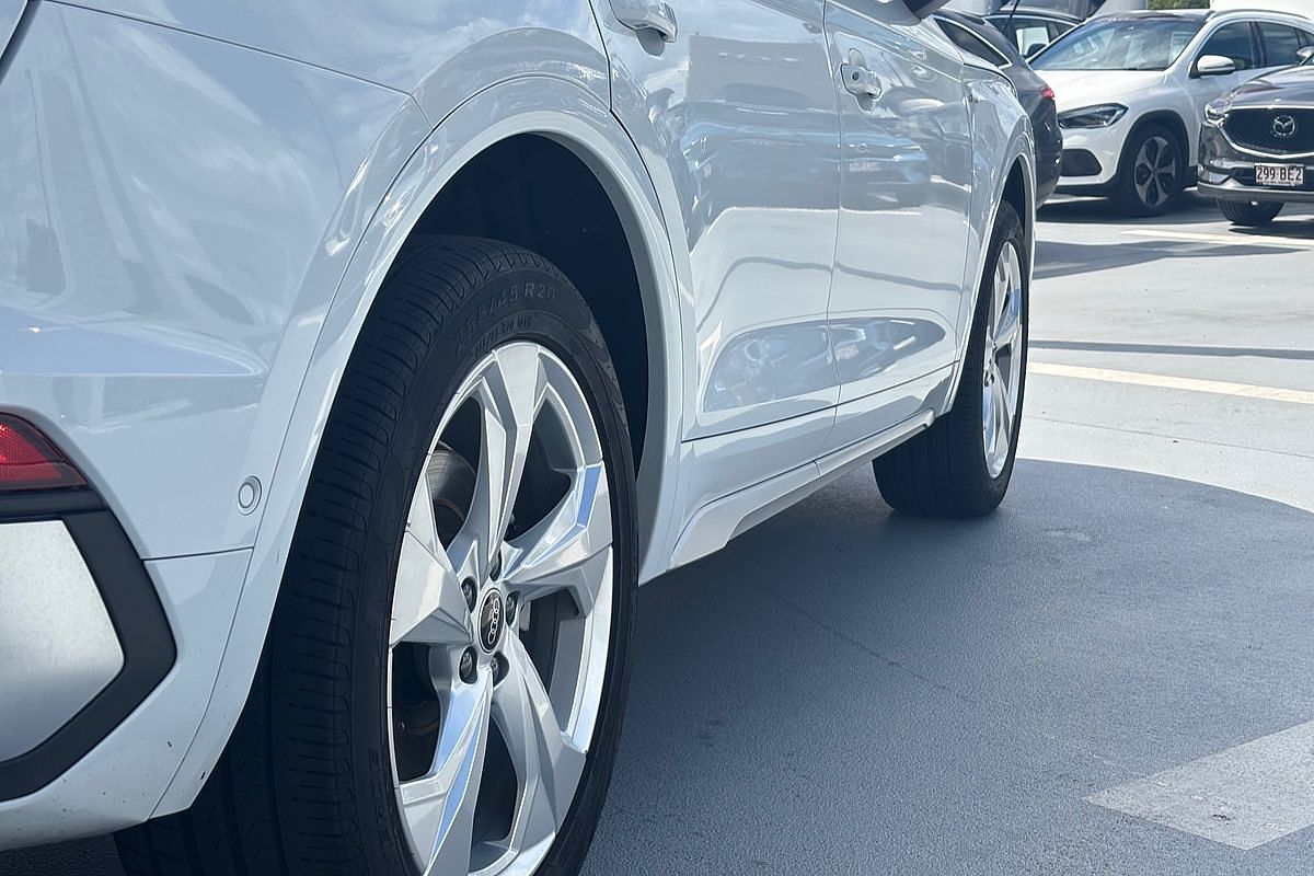 2023 Audi Q5 40 TDI S line FY