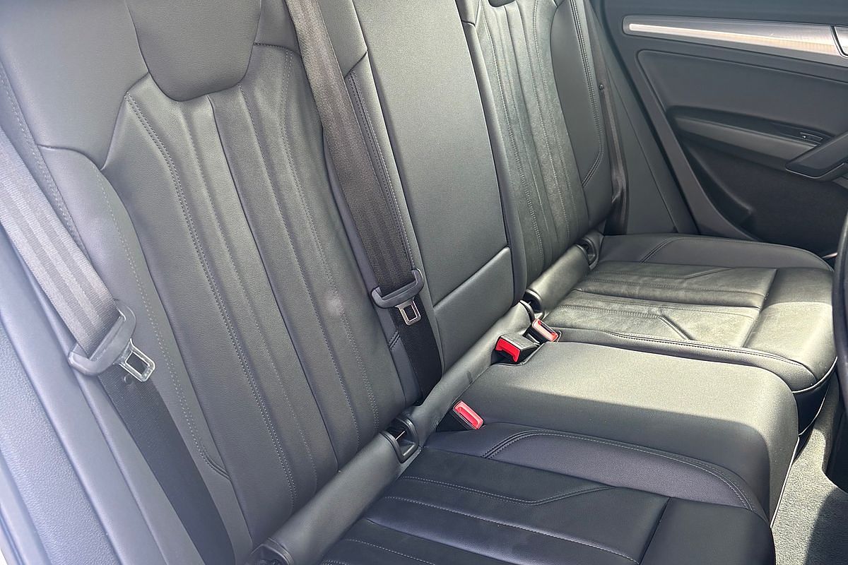 2023 Audi Q5 40 TDI S line FY