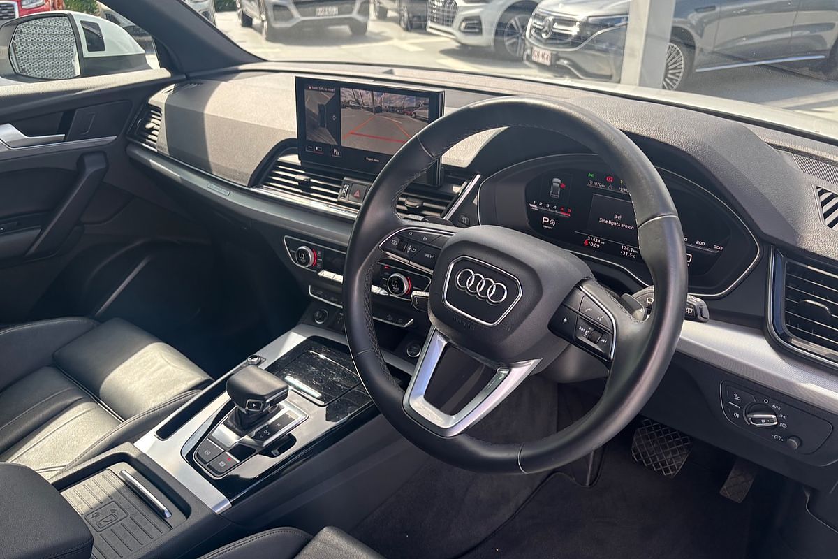 2023 Audi Q5 40 TDI S line FY