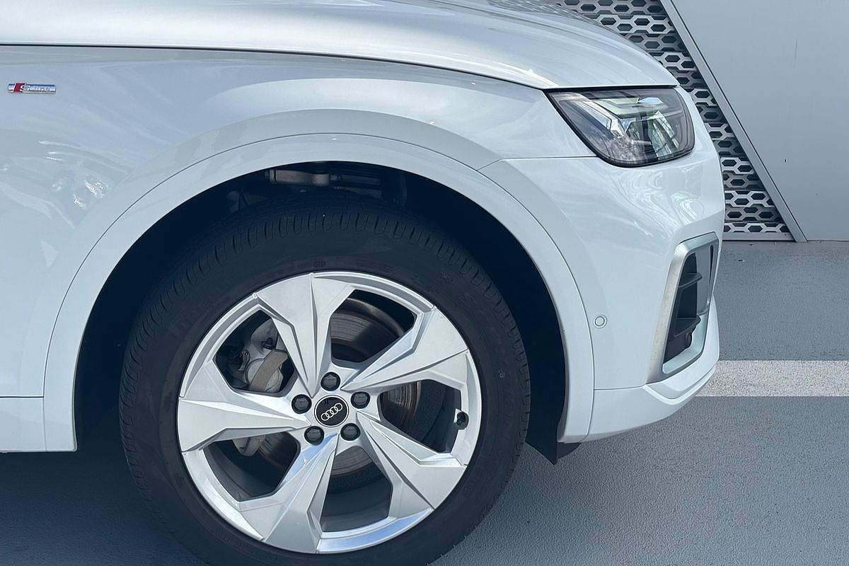 2023 Audi Q5 40 TDI S line FY
