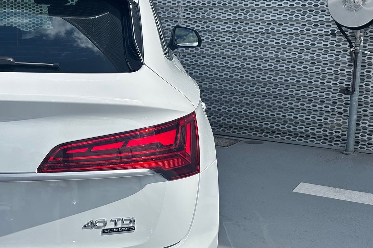 2023 Audi Q5 40 TDI S line FY