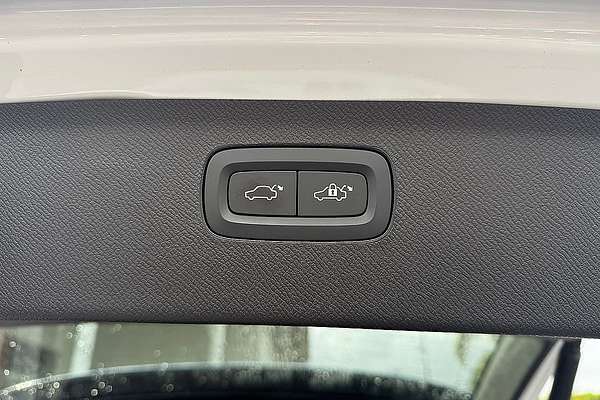 2023 Volvo XC90 Ultimate B6 Bright