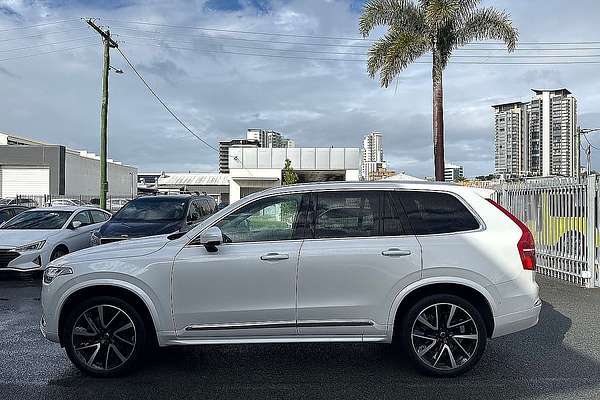 2023 Volvo XC90 Ultimate B6 Bright