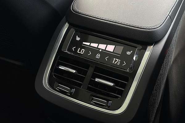 2023 Volvo XC90 Ultimate B6 Bright