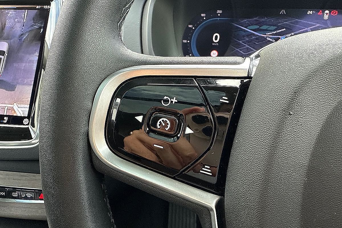 2023 Volvo XC90 Ultimate B6 Bright
