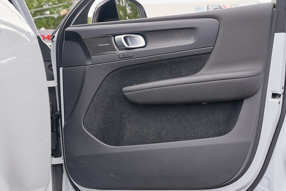 2023 Volvo C40 Recharge