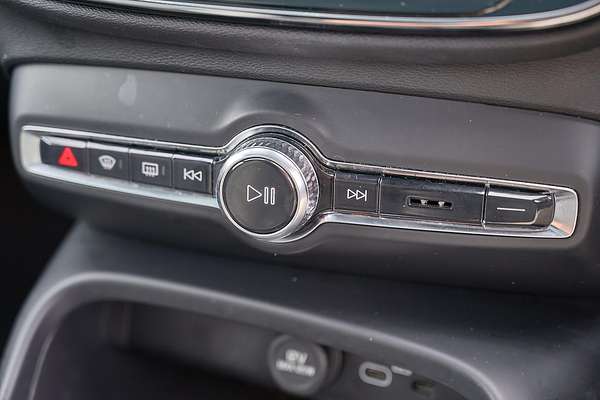 2023 Volvo C40 Recharge