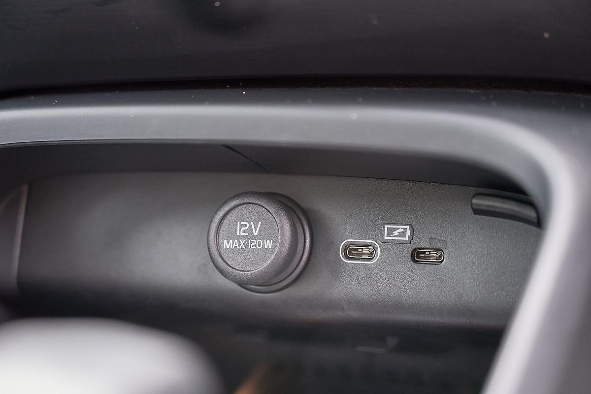 2023 Volvo C40 Recharge