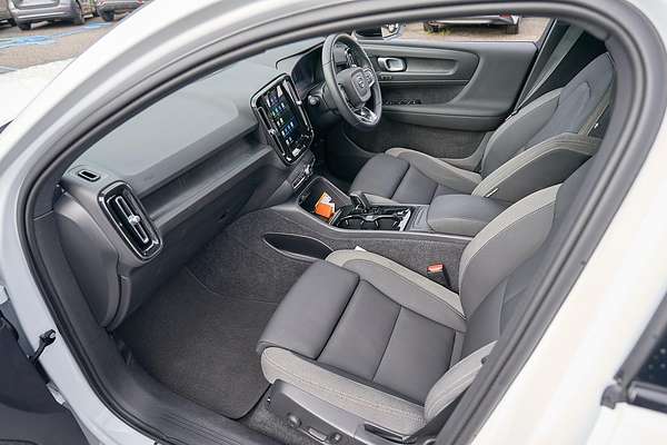 2023 Volvo C40 Recharge