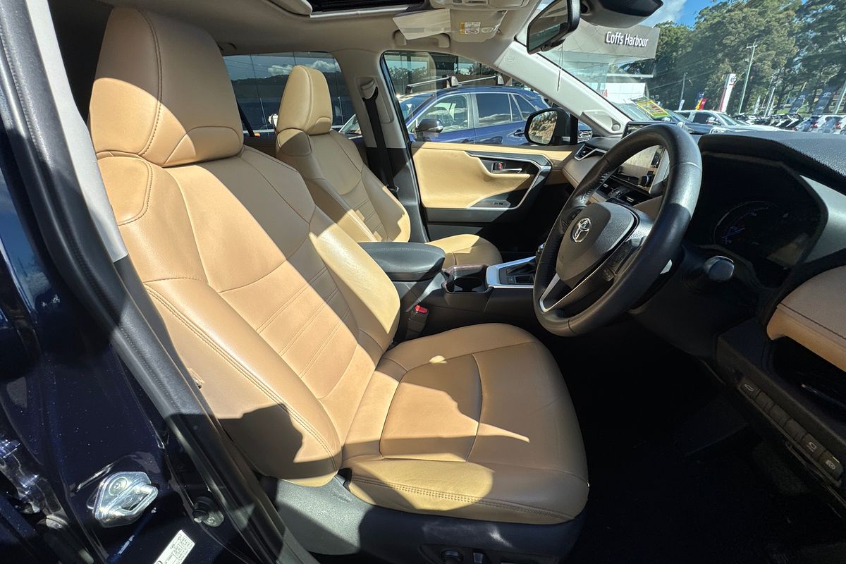 2020 Toyota RAV4 Cruiser AXAH52R