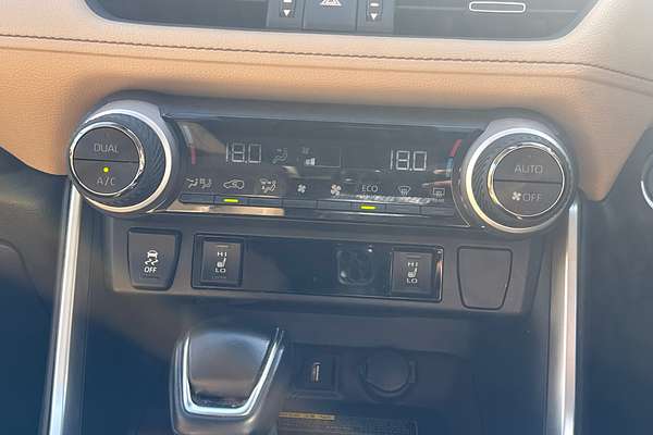 2020 Toyota RAV4 Cruiser AXAH52R