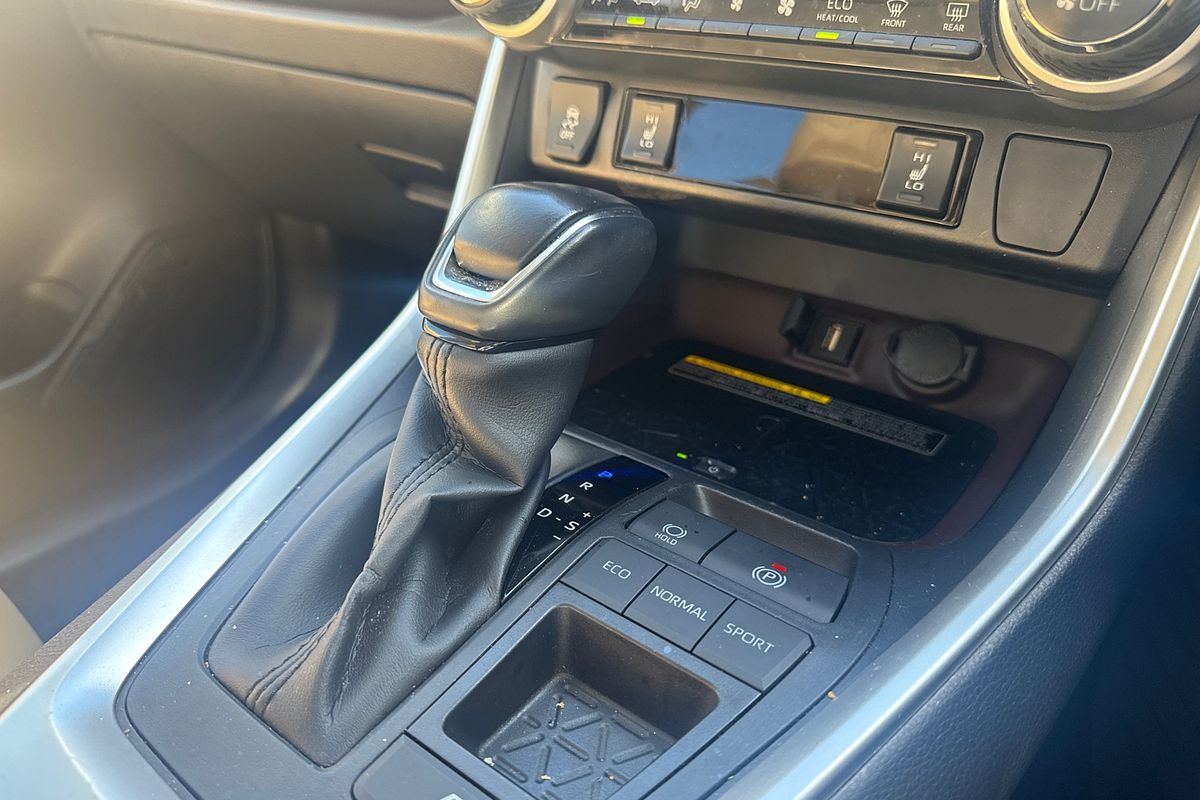 2020 Toyota RAV4 Cruiser AXAH52R