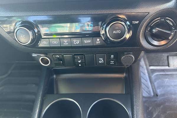 2020 Toyota Hilux SR5 GUN126R 4X4
