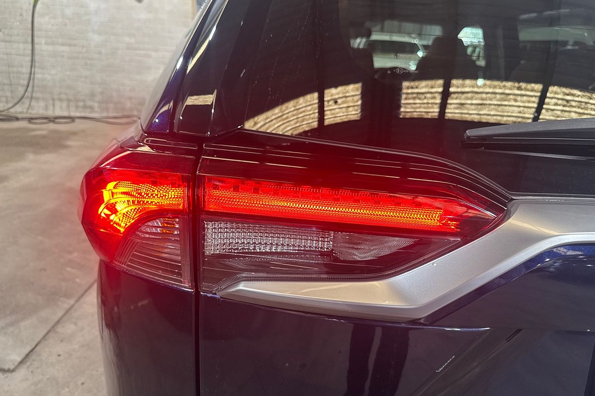 2020 Toyota RAV4 Cruiser AXAH52R