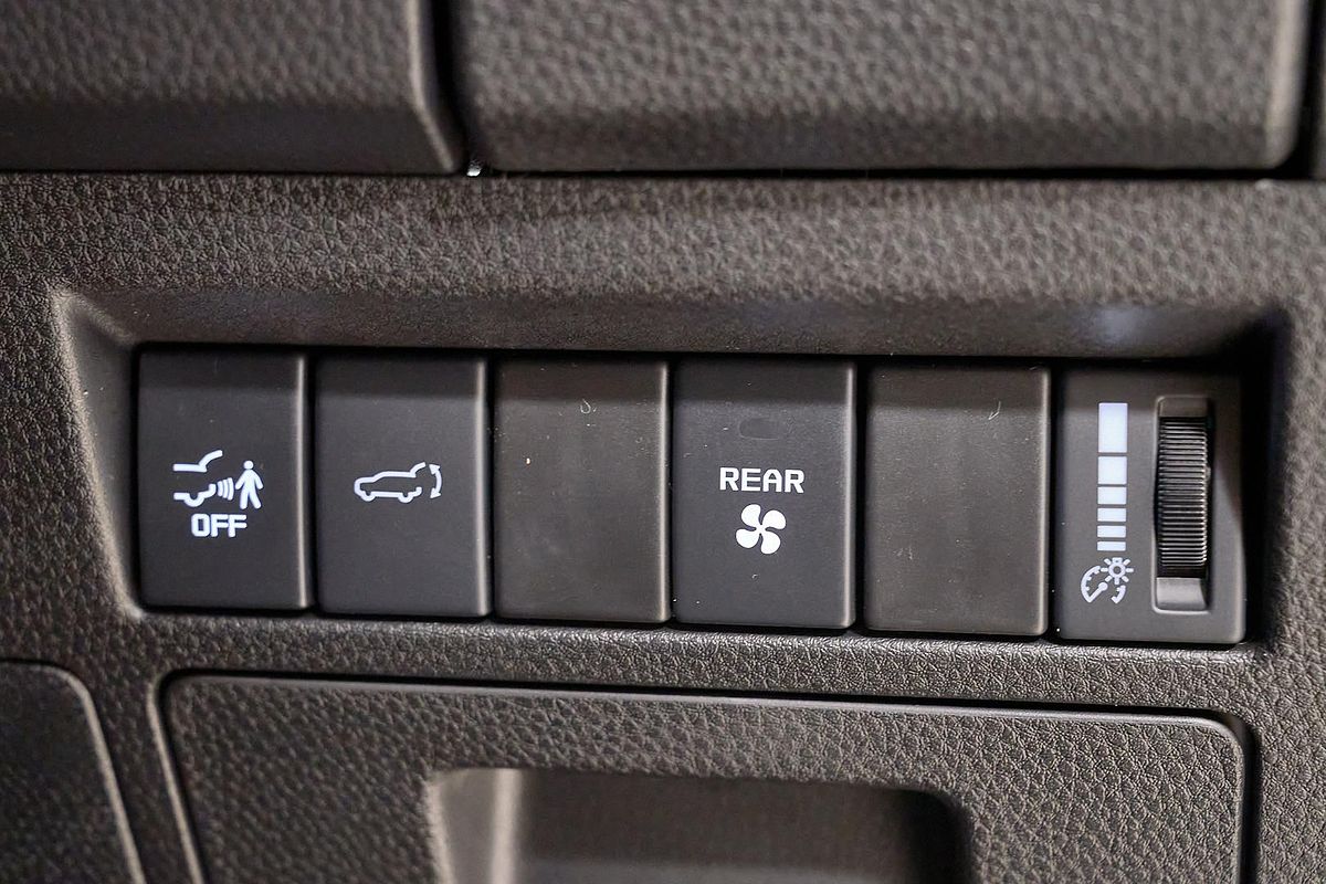 2025 Isuzu MU-X LS-U