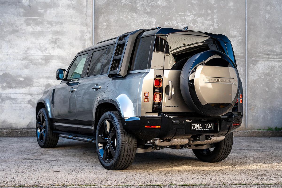 2025 Land Rover Defender 110 D350 X-Dynamic SE L663