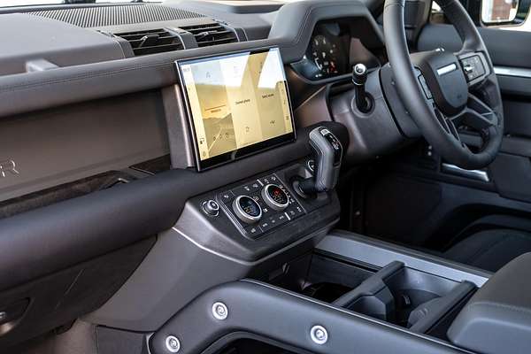 2025 Land Rover Defender 110 D350 X-Dynamic SE L663