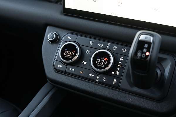 2025 Land Rover Defender 110 D350 X-Dynamic SE L663