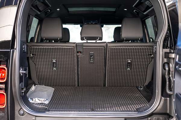 2025 Land Rover Defender 110 D350 X-Dynamic SE L663