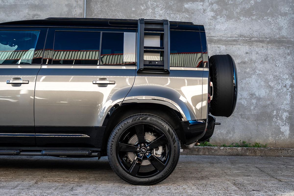 2025 Land Rover Defender 110 D350 X-Dynamic SE L663