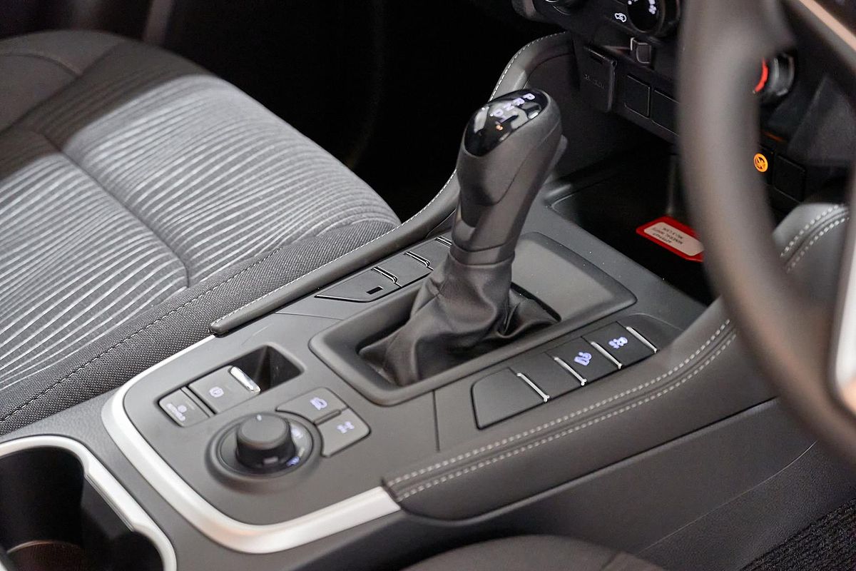 2025 Isuzu MU-X LS-M