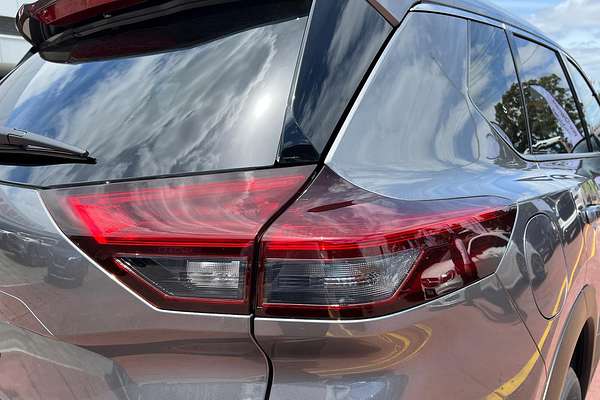 2025 Nissan X-TRAIL ST-L e-POWER T33