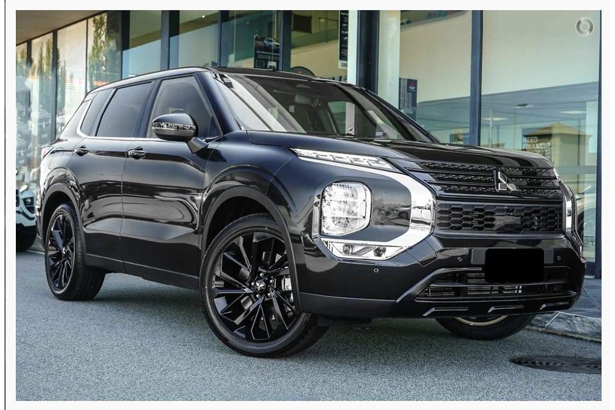 2024 Mitsubishi Outlander Black Edition ZM
