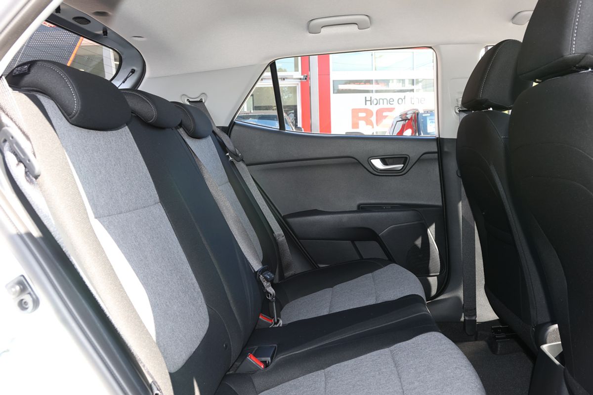 2024 Kia Stonic S YB