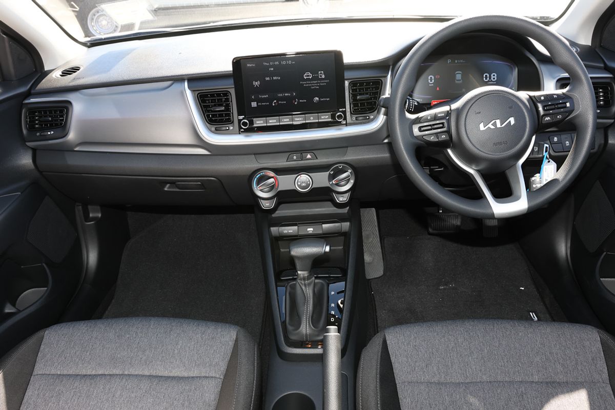 2024 Kia Stonic S YB