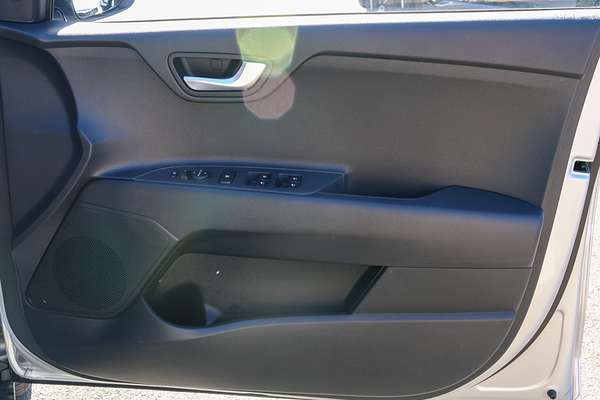 2024 Kia Stonic S YB