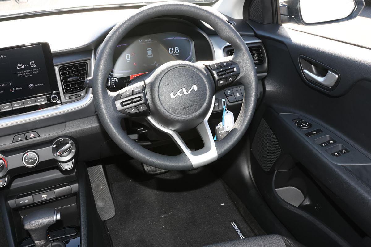 2024 Kia Stonic S YB