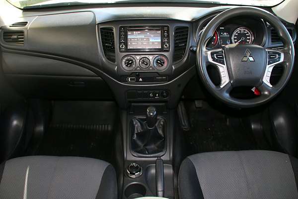 2019 Mitsubishi Triton GLX MR 4X4