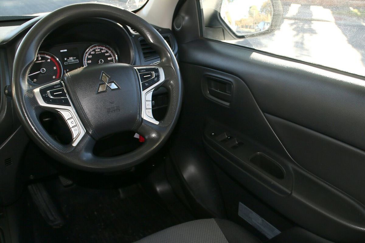 2019 Mitsubishi Triton GLX MR 4X4
