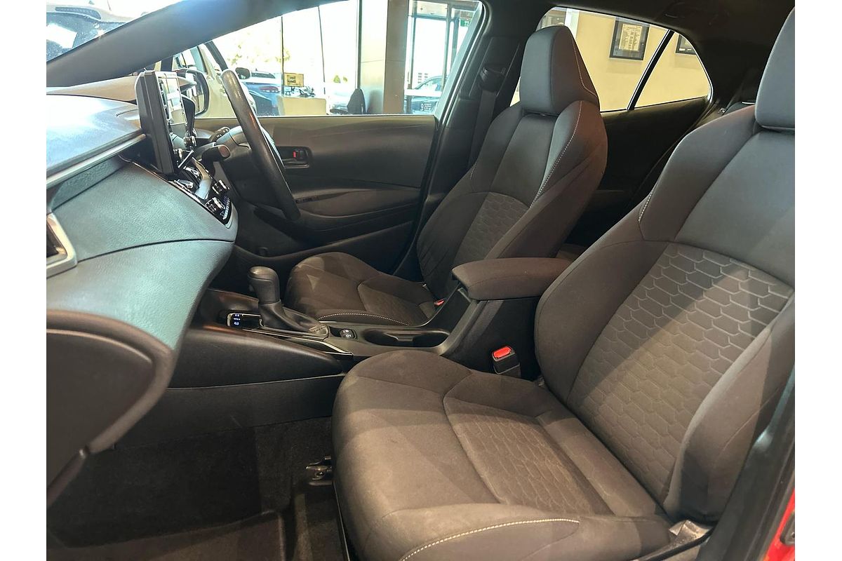 2018 Toyota Corolla Ascent Sport Hybrid ZWE211R