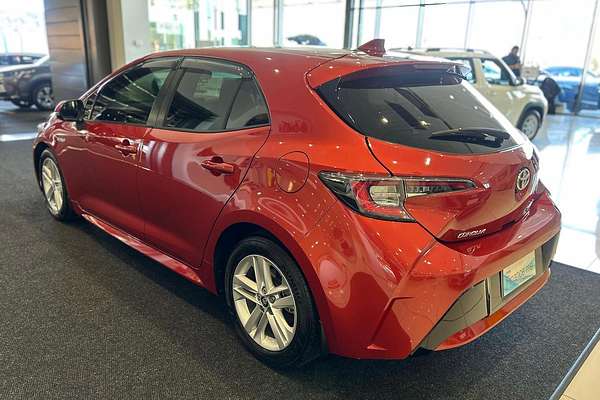2018 Toyota Corolla Ascent Sport Hybrid ZWE211R