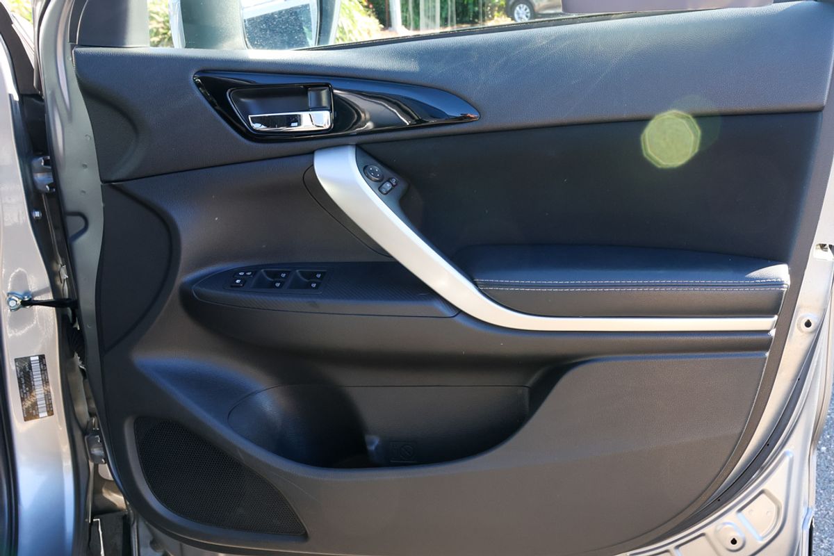 2019 Mitsubishi Eclipse Cross LS YA