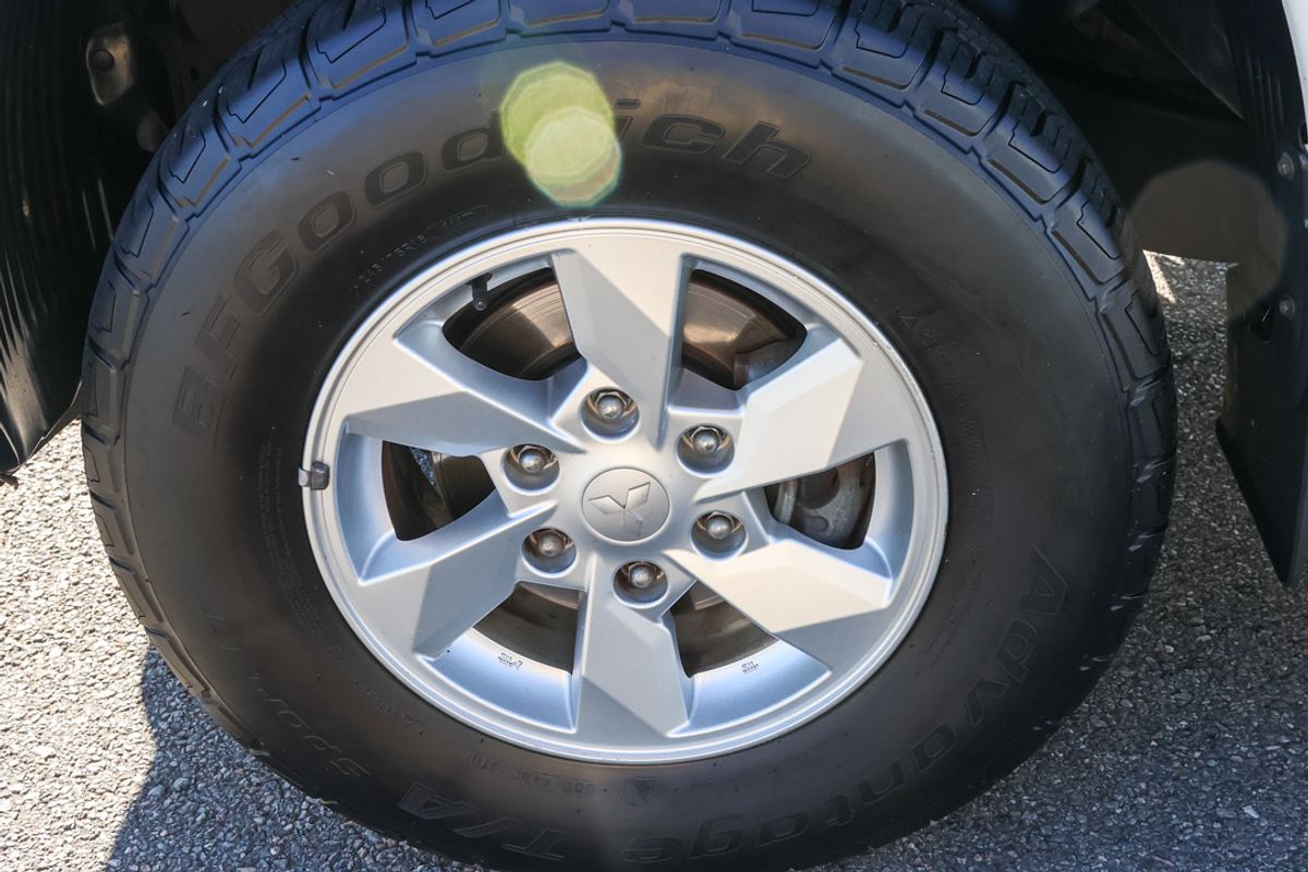 2019 Mitsubishi Triton GLX MR 4X4